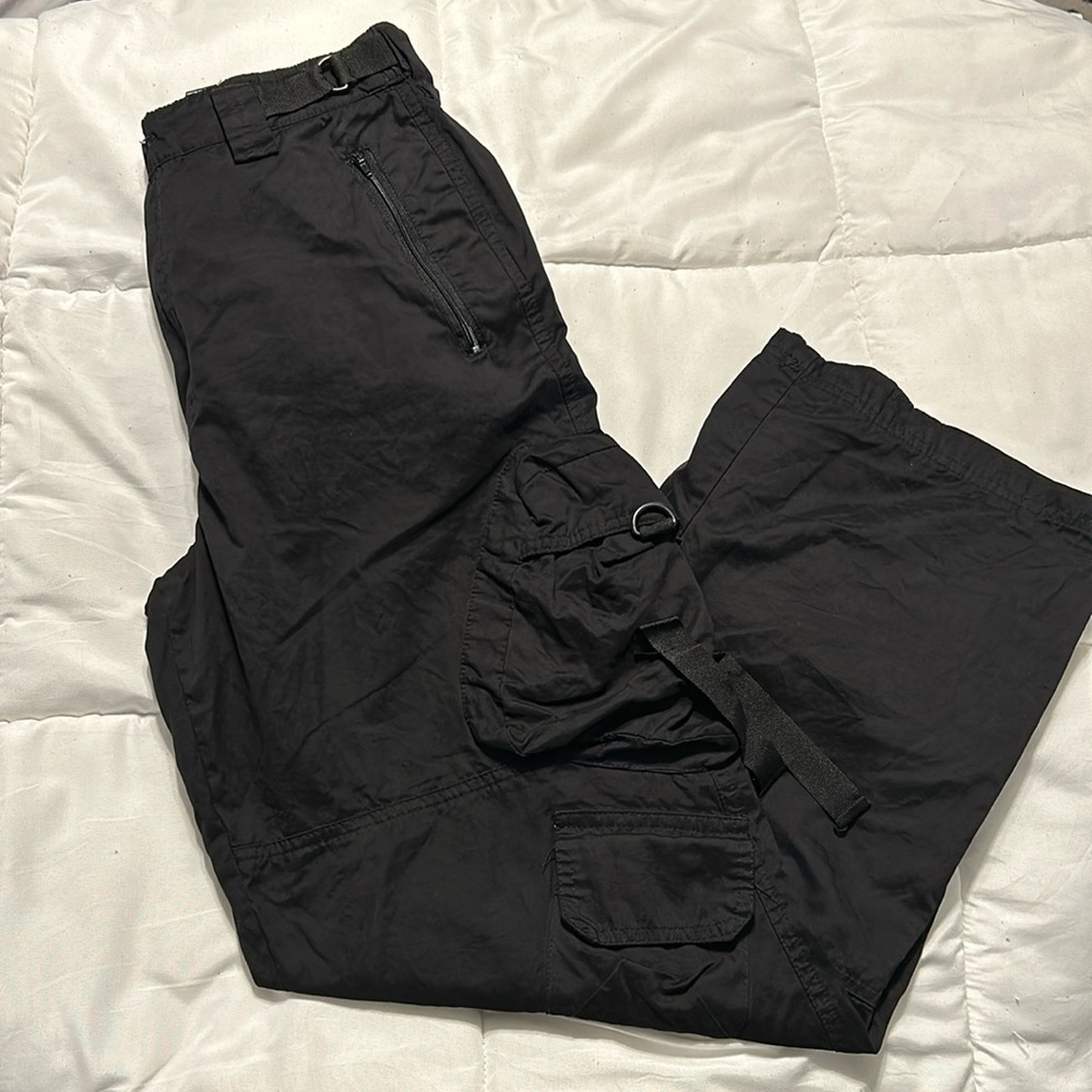 Forever 21 Black Cargo Pants - Medium
